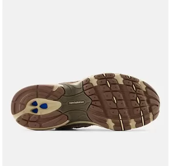 New Balance 530 – Taupe foncé et beige chaud