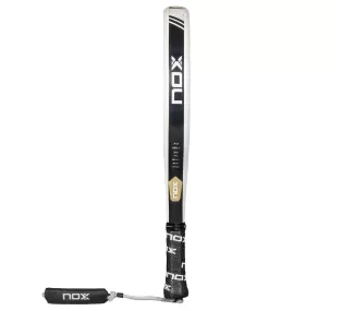 Raquette de Padel NOX Equation Advanced Series 2025 - Contrôle et Puissance Raquette de Padel NOX Equation Advanced Series 2025 - Contrôle et Puissance