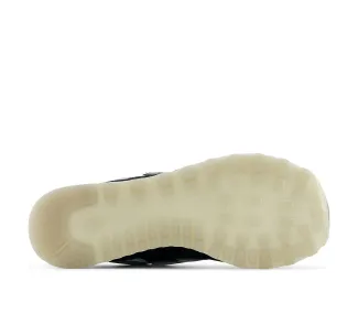 574