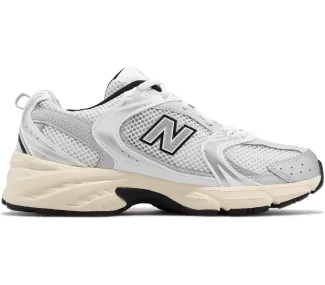 New Balance 530 – Blanc cassé & détails beiges